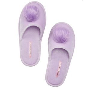 NWT - Victoria's Secret Pom Pom Slippers - S or L